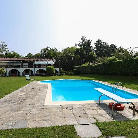 Casa Tra I Laghi Del Vergante 公寓